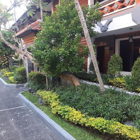Dewa Bharata Bungalows Legian Esterno foto
