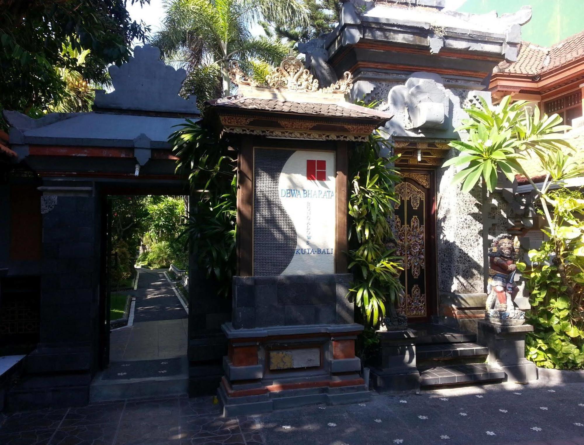 Dewa Bharata Bungalows Legian Esterno foto