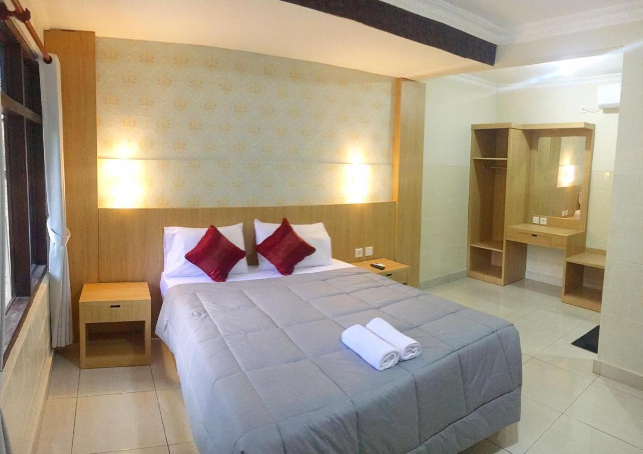 Dewa Bharata Bungalows Legian Esterno foto